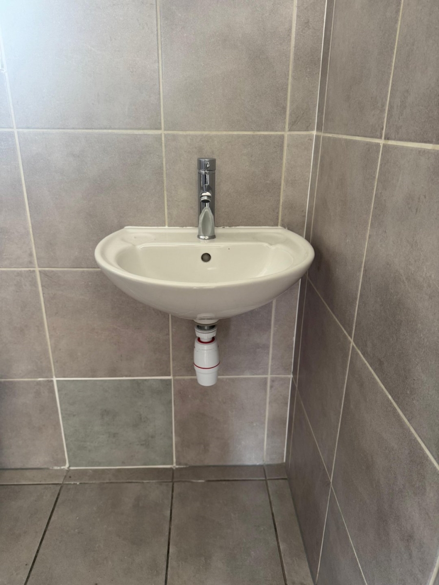 To Let 2 Bedroom Property for Rent in Heather Park Western Cape